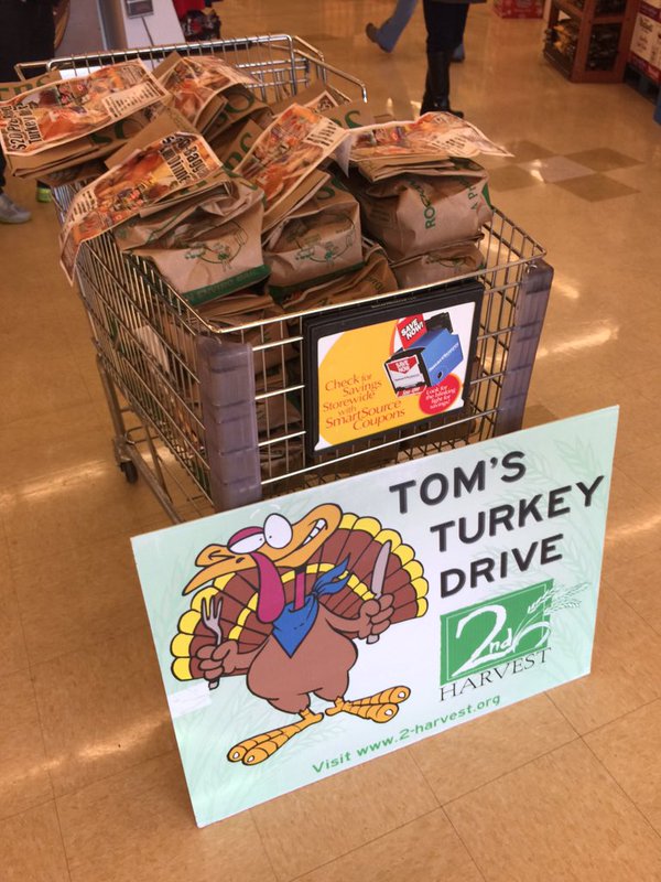 Volunteers sell 7,600 Tom's Turkey Drive bags